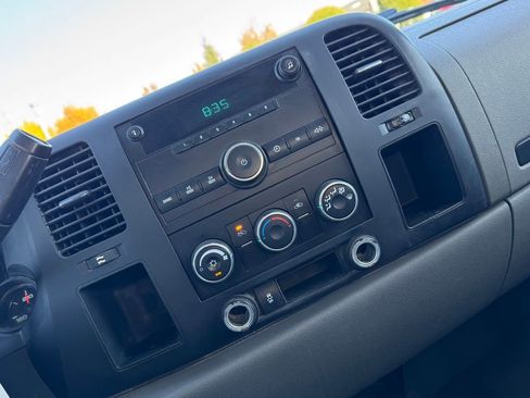 Used 2012 Chevrolet Silverado 1500 W/T image 9