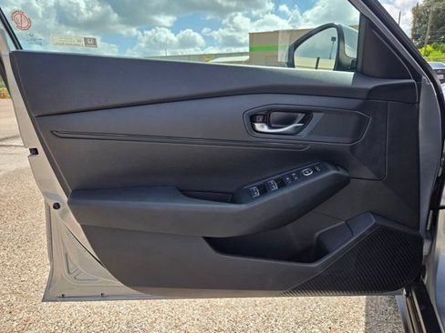 Used 2025 Honda Accord LX image 13