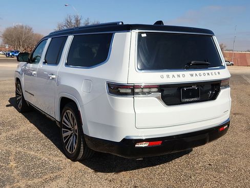 Used 2024 Jeep Grand Wagoneer L Series III image 2