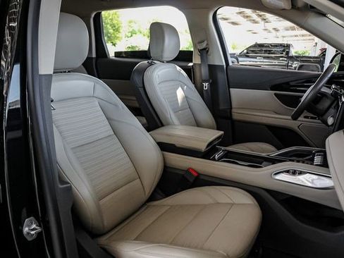 Used 2024 Lincoln Nautilus Reserve image 28