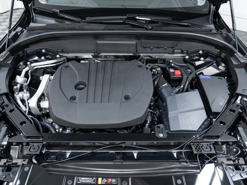 New 2026 Volvo XC60 B5 Plus w/ Protection Package Premier image 9