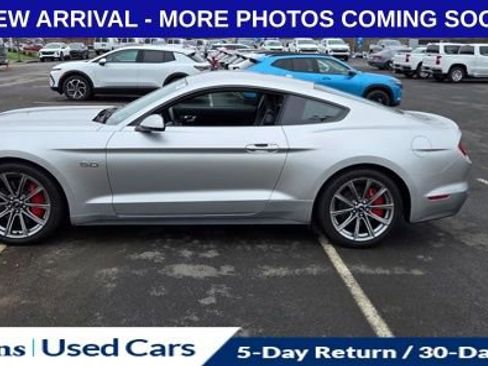 Used 2015 Ford Mustang GT Premium image 4