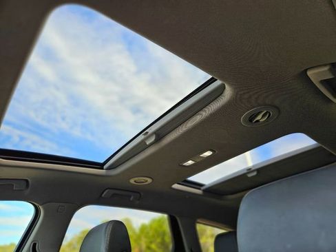 Used 2021 Buick Enclave Essence w/ Sound and Sites Package image 28