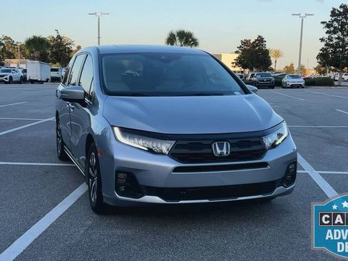 Used 2025 Honda Odyssey EX-L image 3