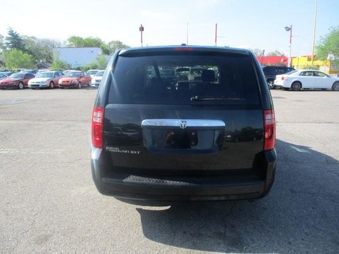 Used 2008 Dodge Grand Caravan SXT w/ Family Value Group image 5