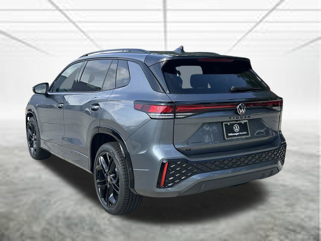 New 2026 Volkswagen Tiguan SE R-Line FWD image 3