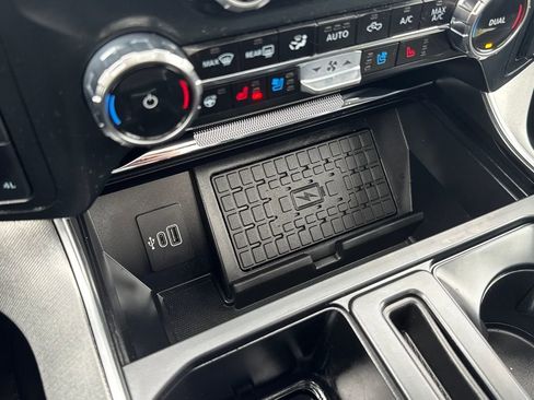 Used 2025 Ford F150 Platinum w/ Equipment Group 702A High image 38