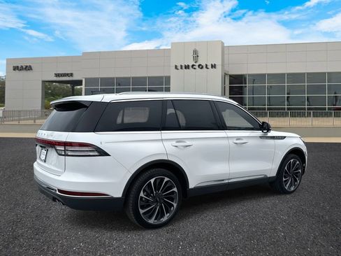 New 2025 Lincoln Aviator Reserve w/ Equipment Group 201A image 3