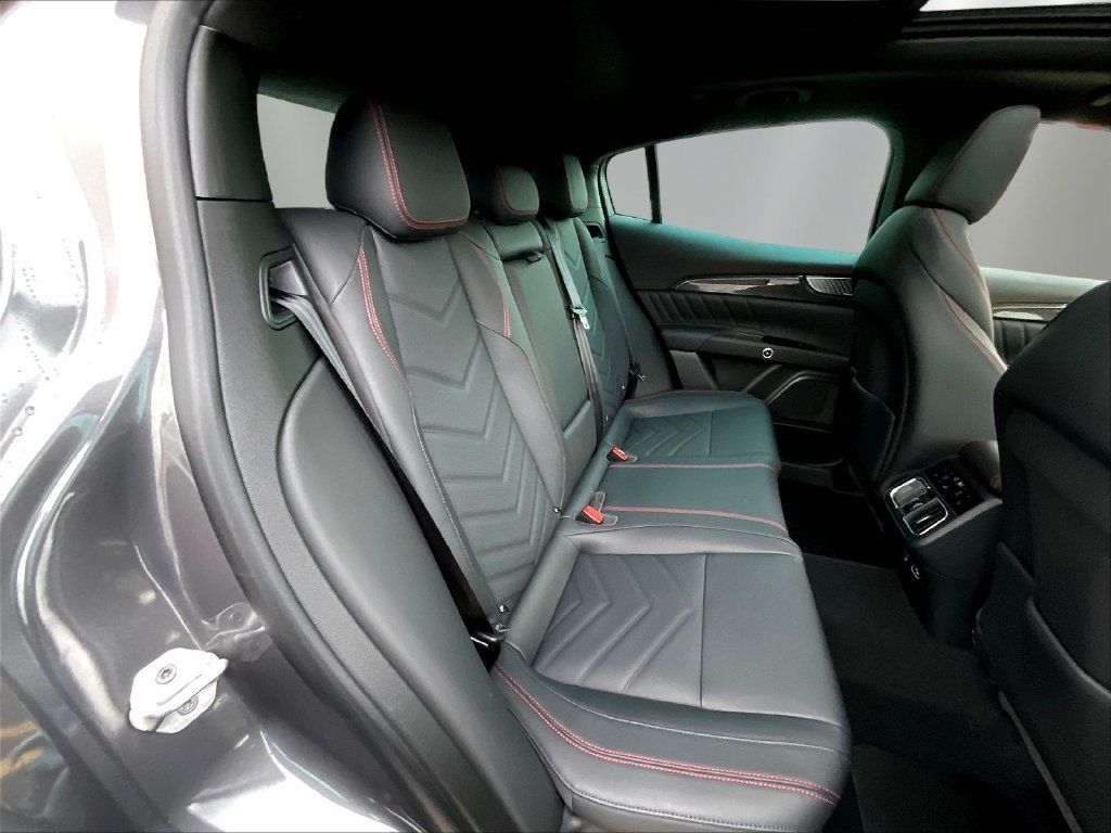 Used 2023 Maserati Grecale Modena AWD/4WD image 25
