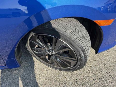 Used 2018 Honda Civic EX image 41