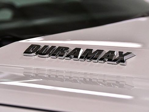 Used 2023 Chevrolet Silverado 1500 High Country w/ High Country Premium Package image 10