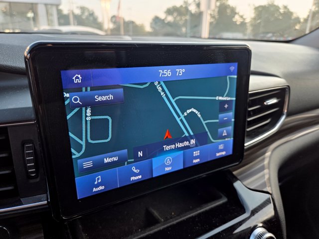 Used 2021 Ford Explorer Limited w/ Equipment Group 301A AWD/4WD image 16