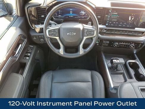 Used 2022 Chevrolet Silverado 1500 LT Trail Boss w/ Convenience Package II image 16