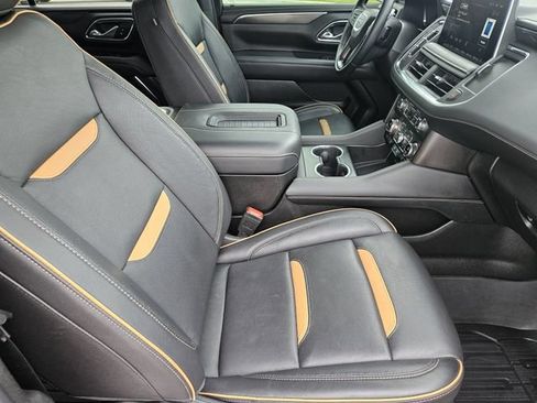 Used 2024 GMC Yukon AT4 w/ Technology Package AWD/4WD image 15