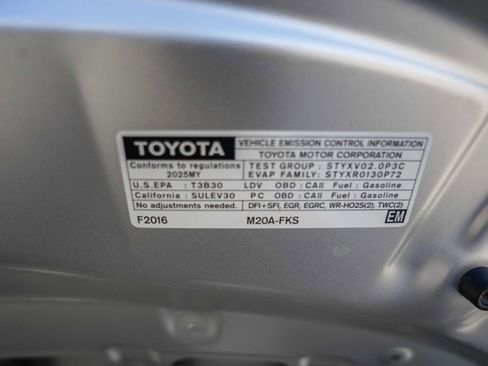 Certified 2025 Toyota Corolla LE image 28