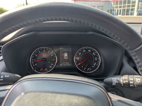 Used 2022 Toyota RAV4 XLE Premium AWD/4WD image 20