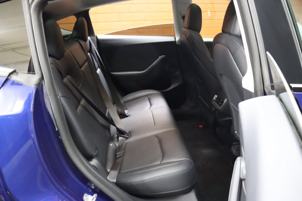 Used 2023 Tesla Model Y Long Range AWD/4WD image 40