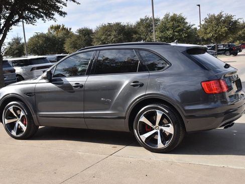Used 2020 Bentley Bentayga image 11
