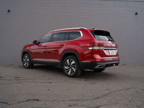 Used 2024 Volkswagen Atlas SEL AWD/4WD image 3