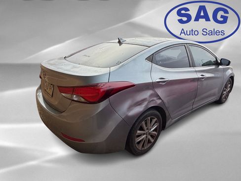 Used 2015 Hyundai Elantra SE w/ Option Group 03 image 3