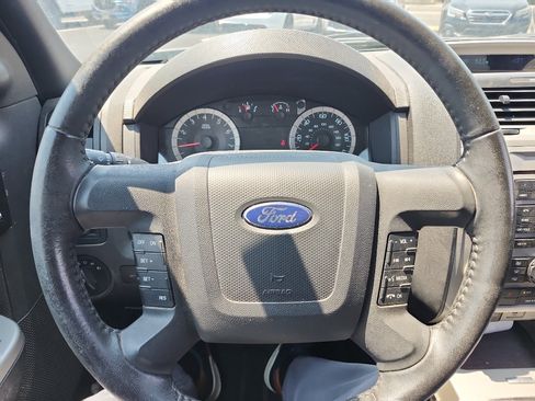 Used 2011 Ford Escape XLT w/ 203A Rapid Spec Order Code AWD/4WD image 12