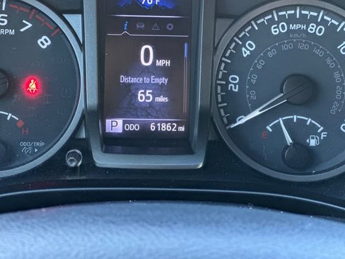 Used 2020 Toyota Tacoma TRD Sport w/ Technology Package image 26