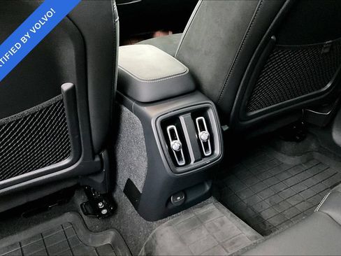Certified 2023 Volvo XC40 Recharge Plus AWD/4WD image 31