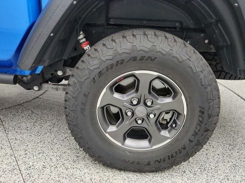 Used 2021 Jeep Gladiator Rubicon w/ LED Lighting Group AWD/4WD image 9