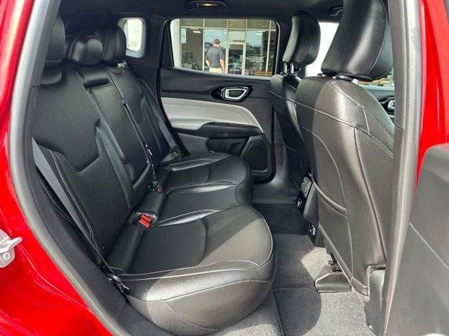 Certified 2025 Jeep Compass Limited AWD/4WD image 38