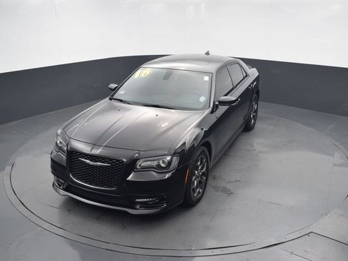 Used 2018 Chrysler 300 S w/ 300S Premium Group AWD/4WD image 38