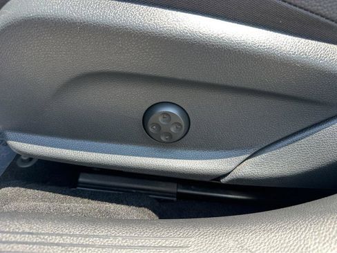 Used 2019 Mercedes-Benz C 300 Sedan image 34