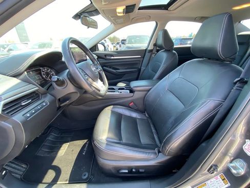 Used 2023 Nissan Altima 2.5 SL FWD image 21
