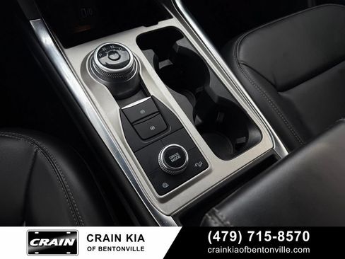 Used 2022 Ford Explorer XLT w/ Equipment Group 202A AWD/4WD image 19