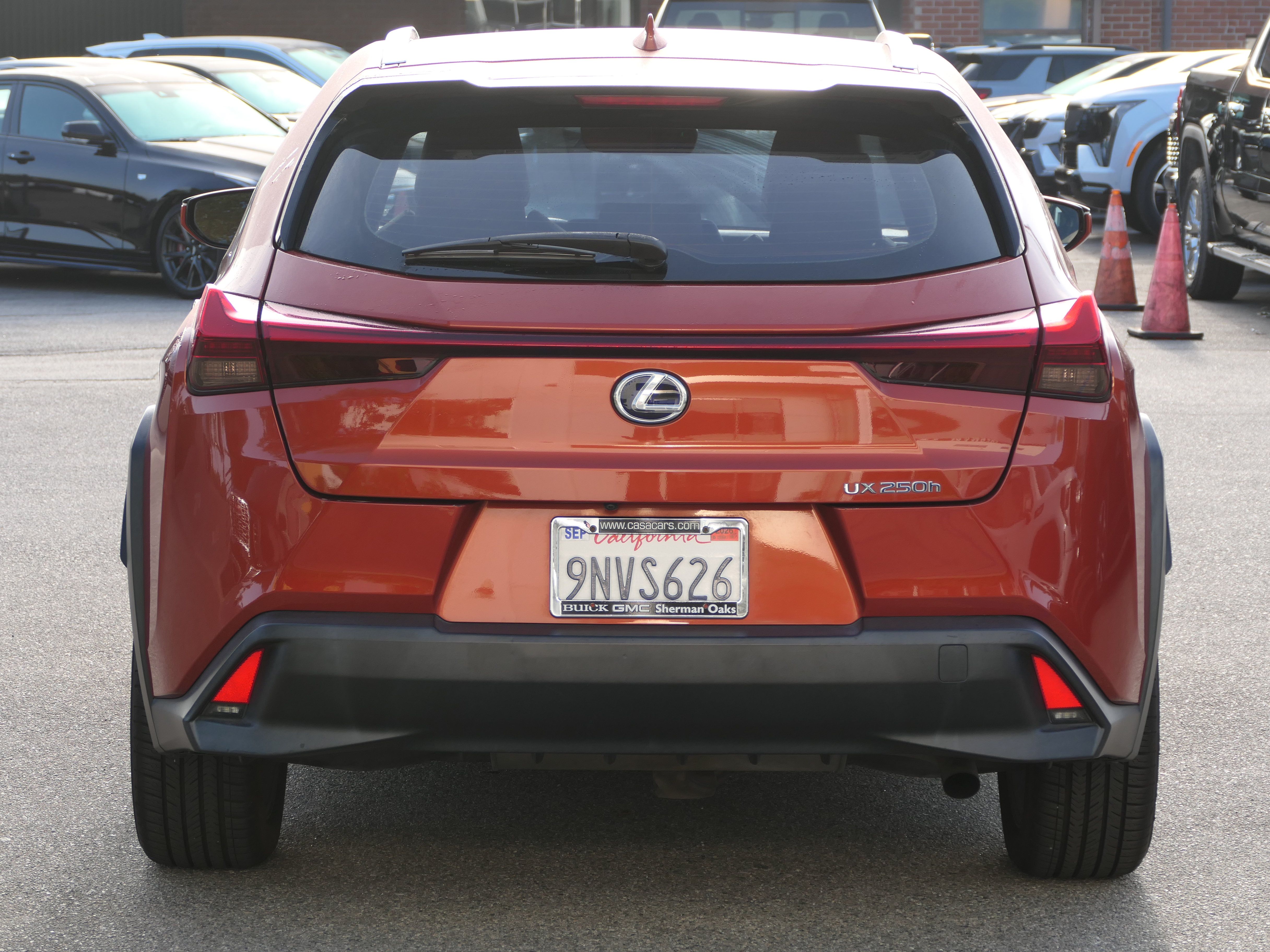 Used 2019 Lexus UX 250h w/ Premium Package AWD/4WD image 4