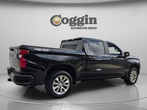 Used 2023 Chevrolet Silverado 1500 Custom AWD/4WD image 5