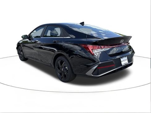 New 2026 Hyundai Elantra SEL Sport FWD image 5