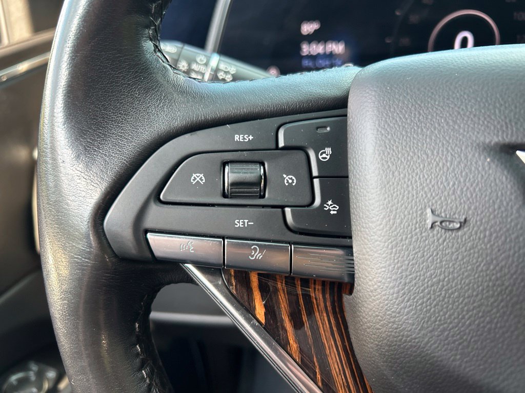 Used 2021 Cadillac Escalade ESV Premium Luxury w/ LPO, Radiant Package AWD/4WD image 20