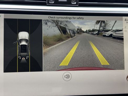 Used 2023 Jaguar F-PACE R-Dynamic S image 25