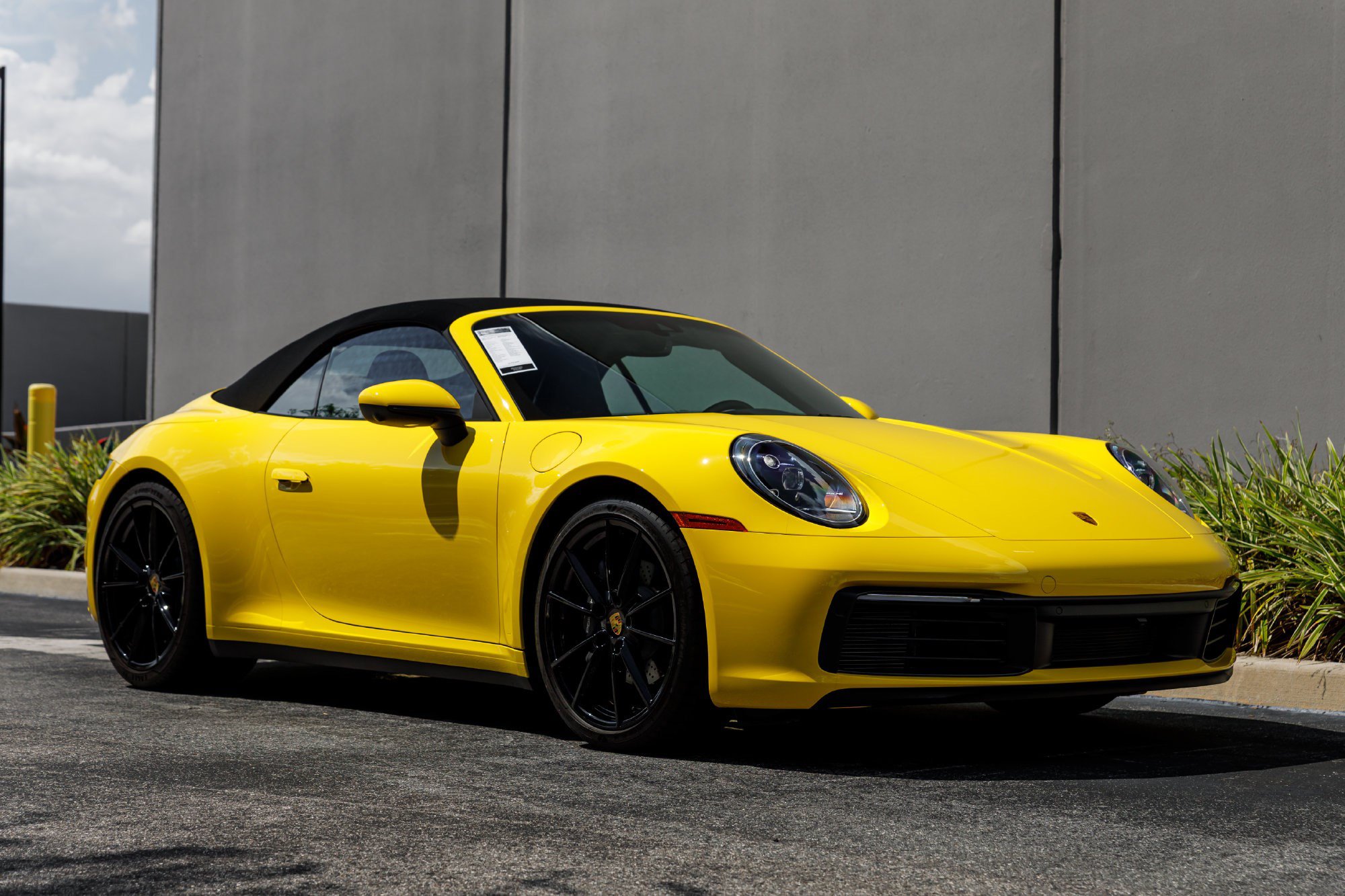 Used 2022 Porsche 911 Carrera RWD image 7