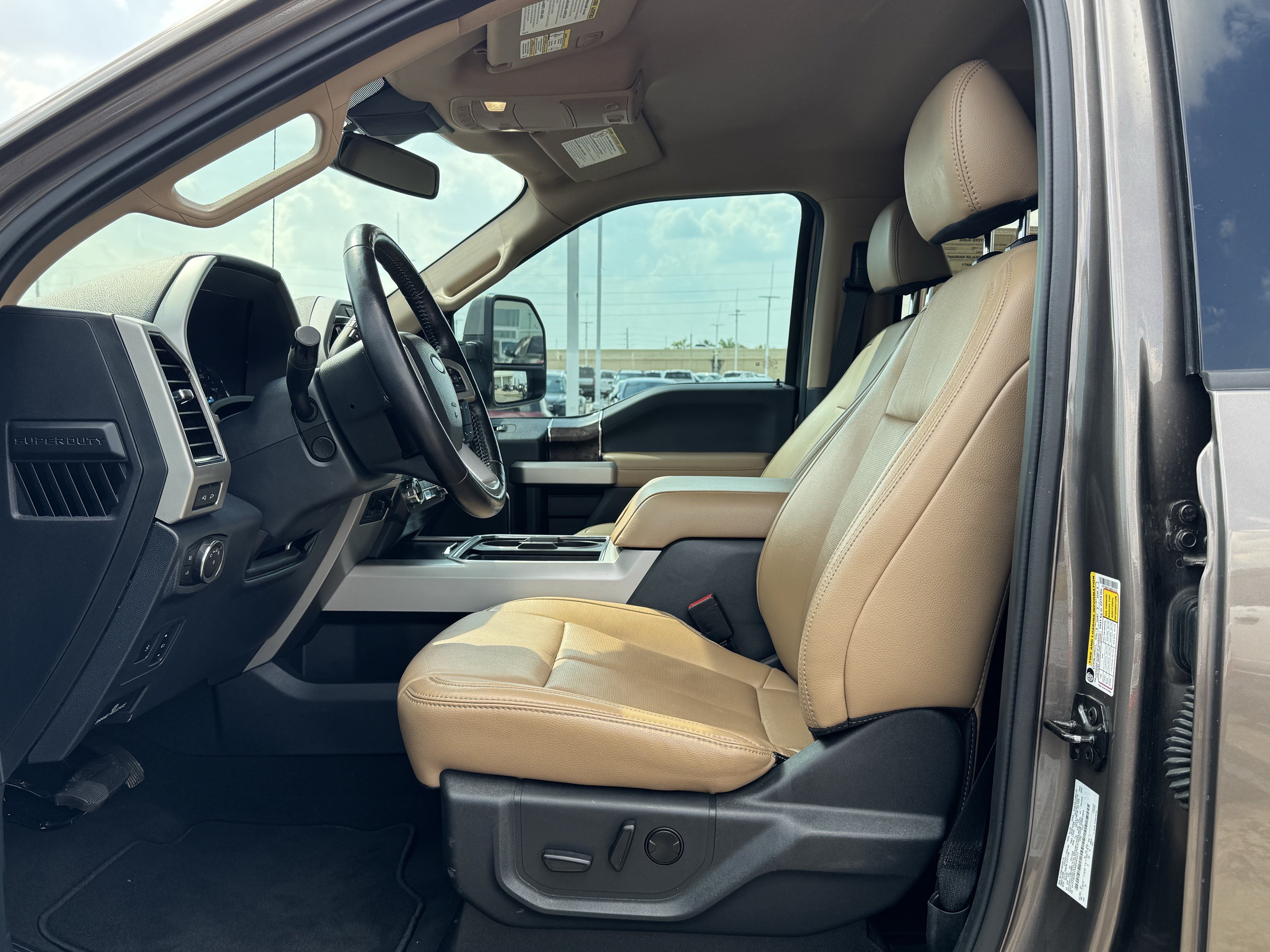 Used 2022 Ford F250 Lariat w/ Lariat Ultimate Package AWD/4WD image 17