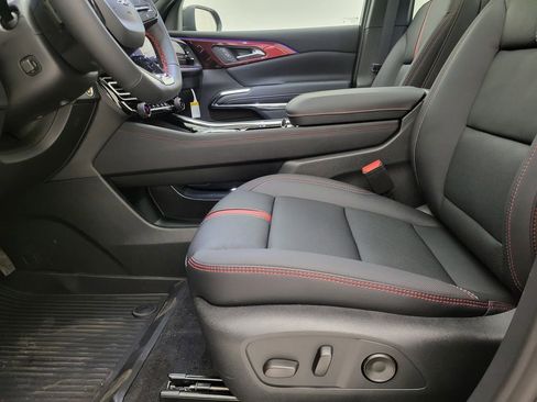 New 2026 Chevrolet Traverse RS w/ LPO, Floor Liner Package image 6
