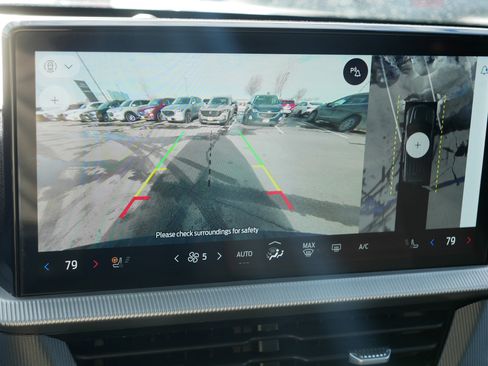 Used 2025 Ford Explorer ST-Line image 27