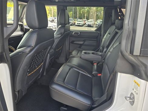 Used 2024 Ford Bronco Badlands image 5