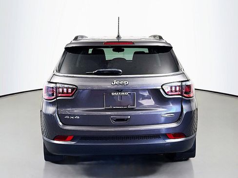 Used 2022 Jeep Compass Latitude image 6