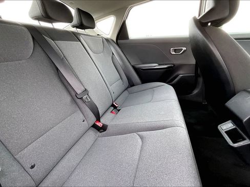 Used 2025 Kia K4 FWD image 25