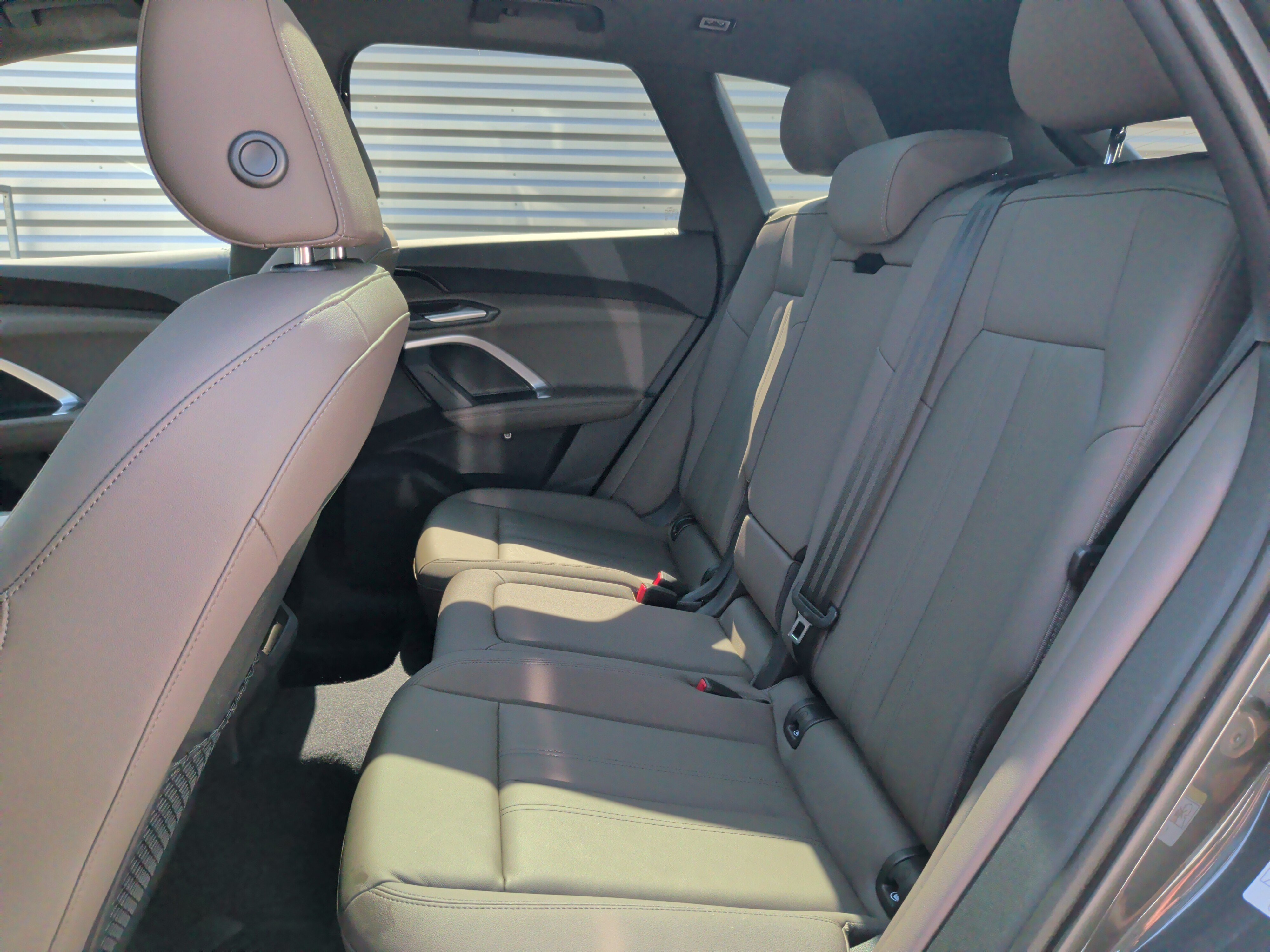 Used 2025 Audi Q5 Premium w/ Convenience Package AWD/4WD image 32