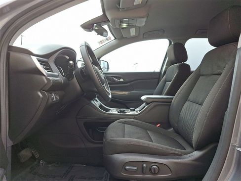 Used 2022 GMC Acadia SLE w/ Driver Convenience Package image 14