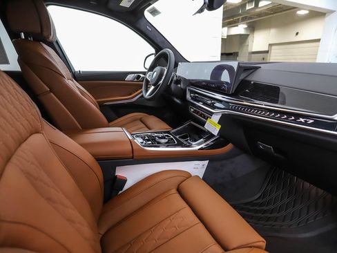 New 2027 BMW X7 xDrive40i w/ Executive Package AWD/4WD image 36