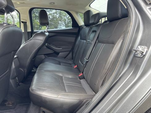 Used 2012 Ford Focus SEL FWD image 10