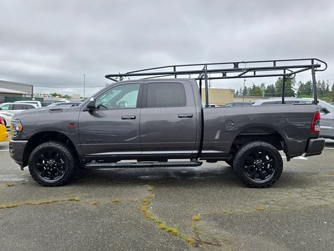 Used 2022 RAM 2500 Big Horn w/ Night Edition AWD/4WD image 5
